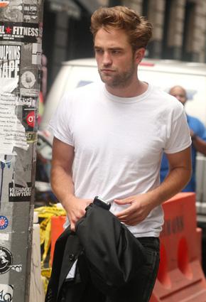 روبرت باتينسون أكثر الرجال جاذبية في العالم